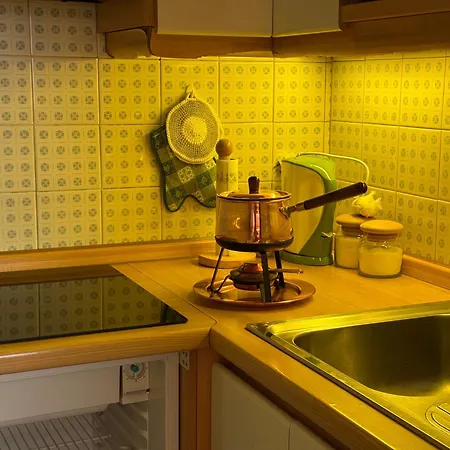 Lägenhet Maison Le Betulle Elegant Courmayeur