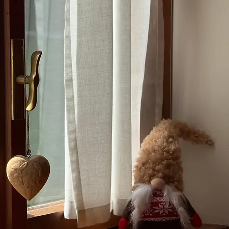 Maison Le Betulle Elegant Lägenhet Courmayeur