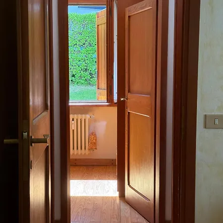 Maison Le Betulle Elegant Lägenhet Courmayeur